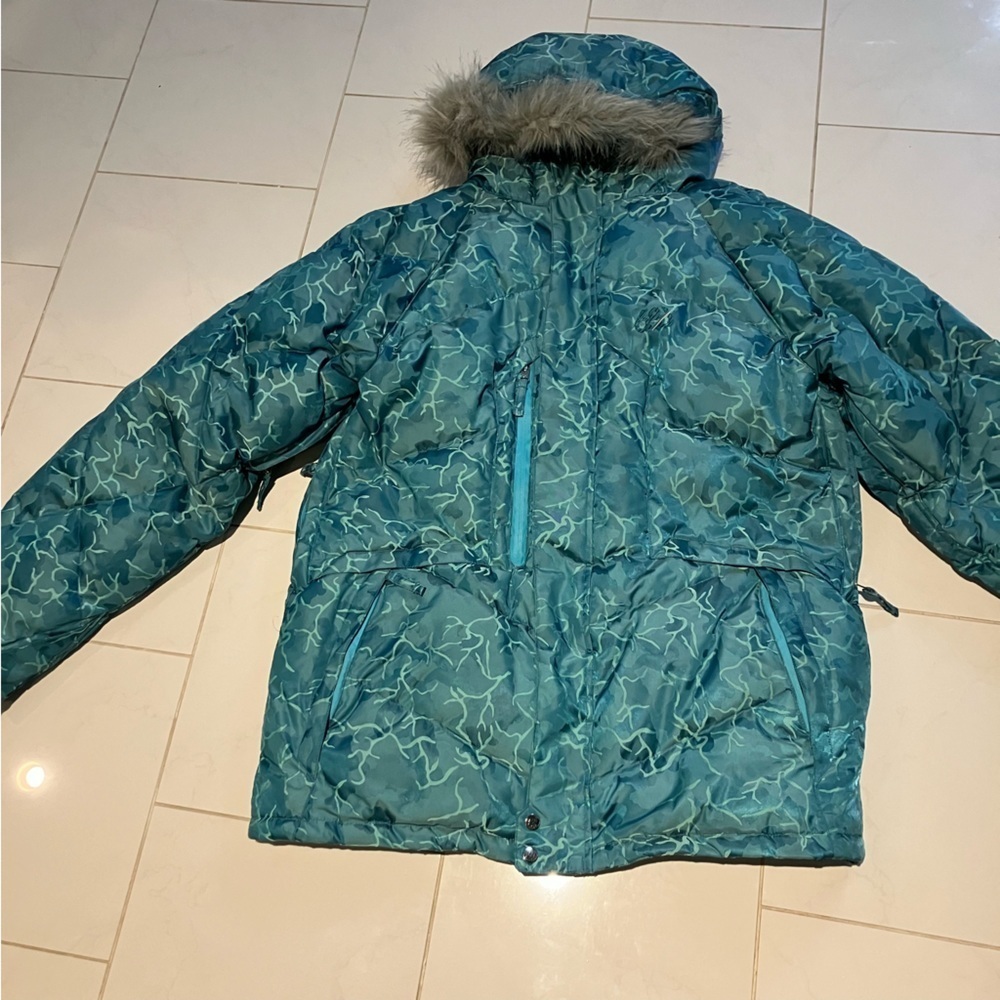 686 mens teal / blue puffy warm winter jacket.  Removable hoodie trim. EUC!